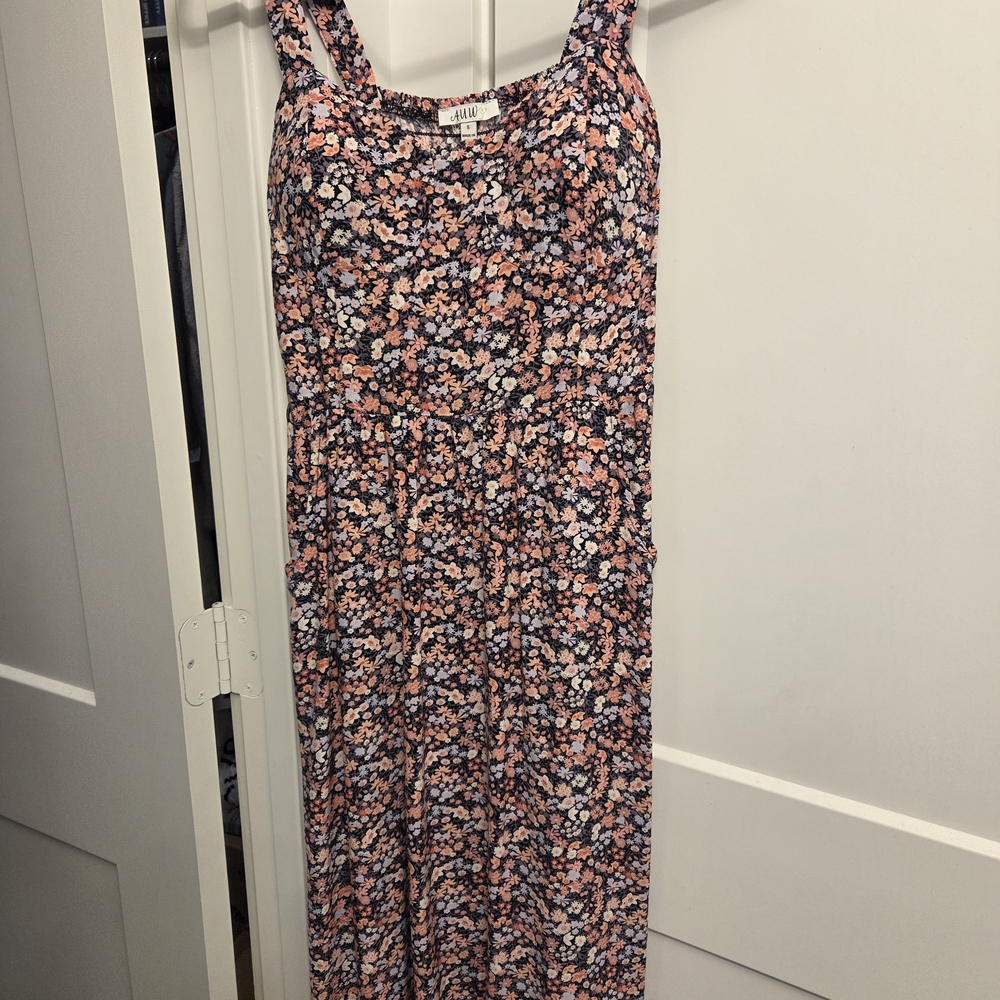 Floral Sleeveless Midi Dress